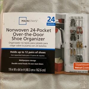 Over the door show organizer